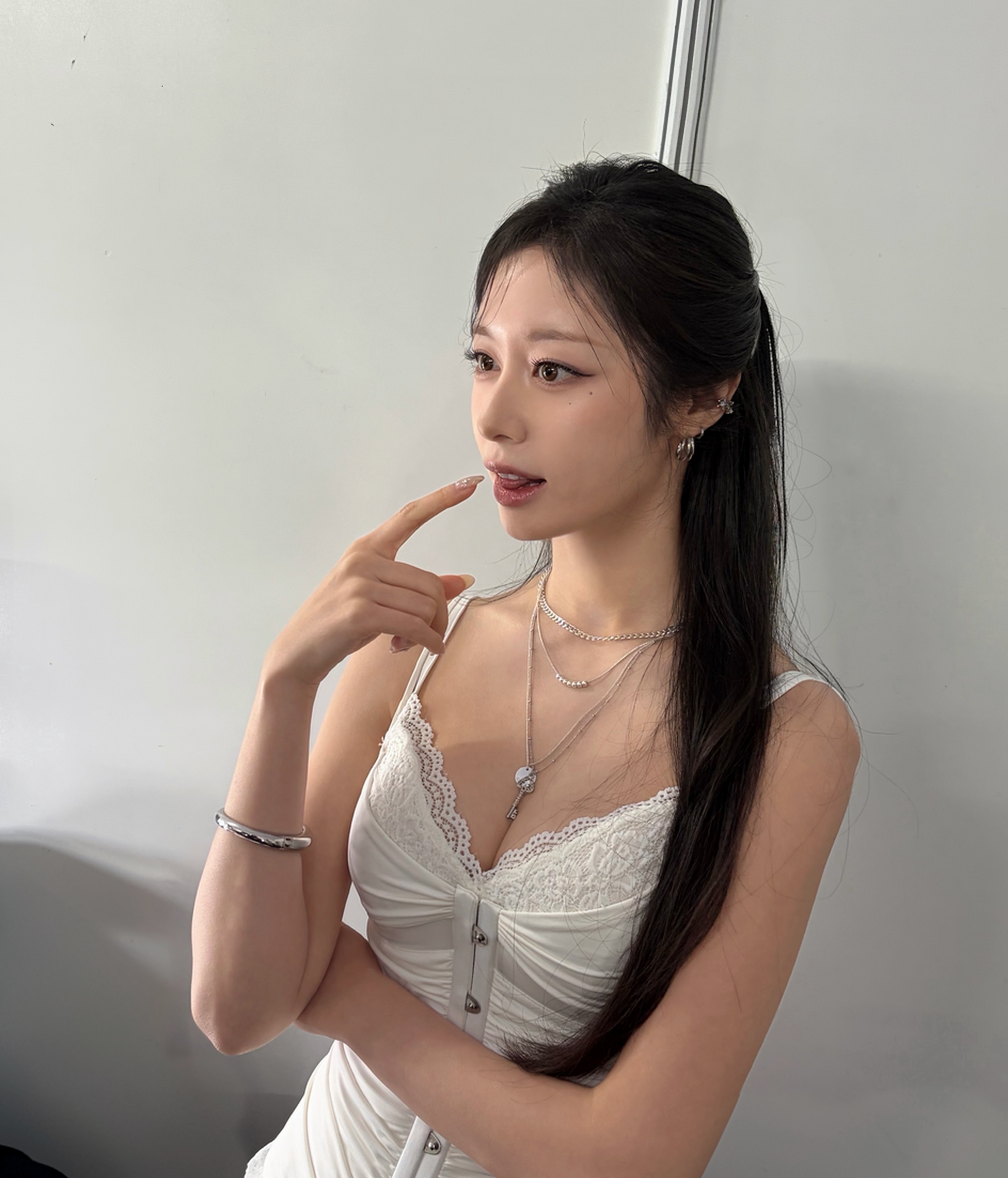 【贴文推送】JIYEON | Instagram | 2026-09-28 | 🙃